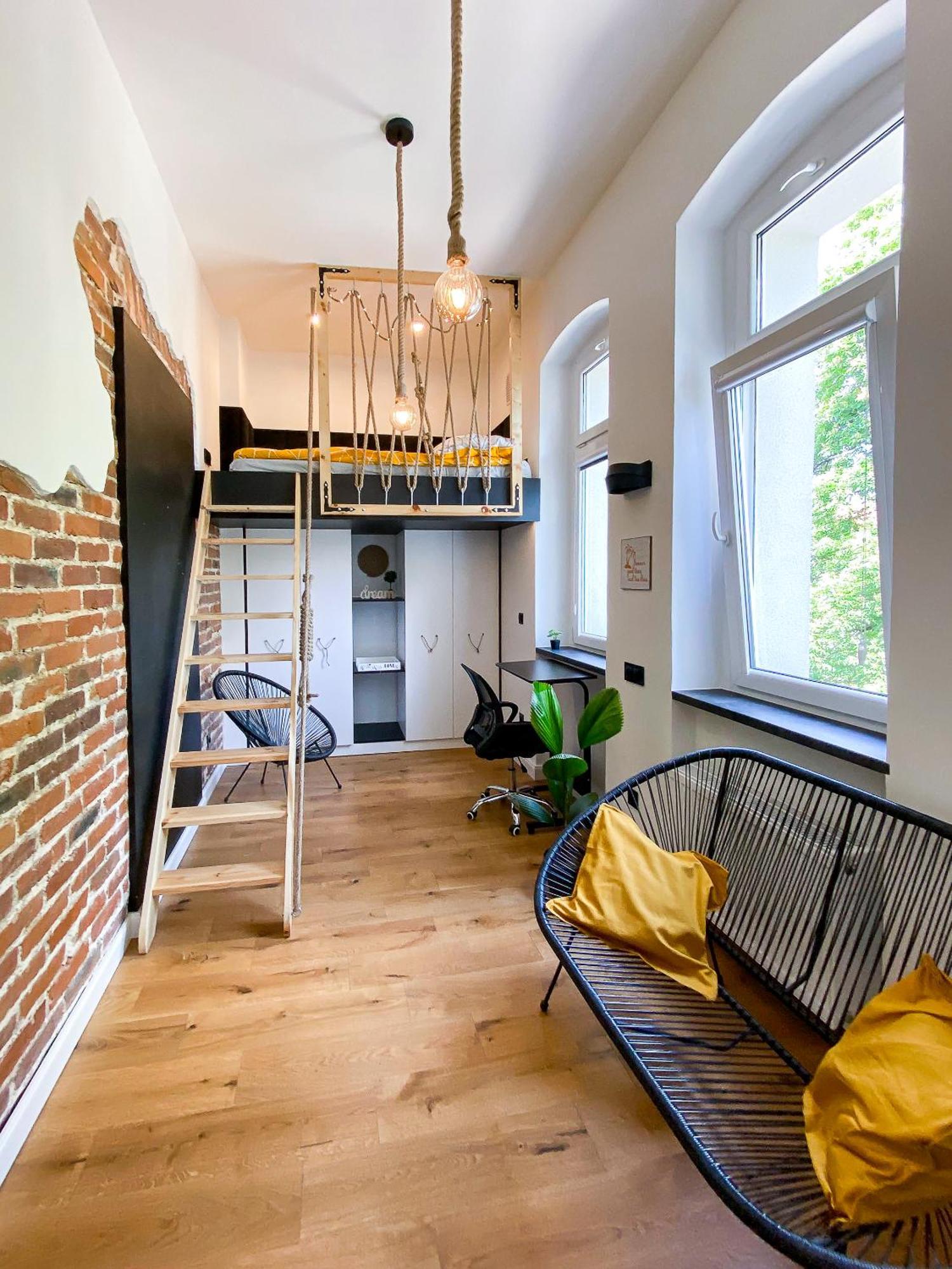 35-sailoft - Deerrest Jelenia Gora